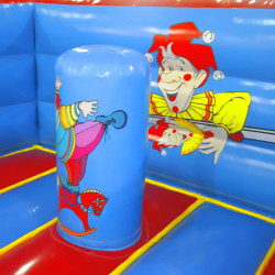Obstacle gonflable avec clown illustré